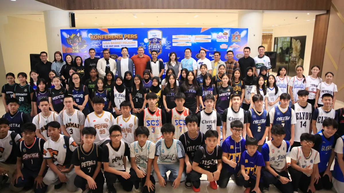 Para pelajar dan peserta Nextgen Student League 2026 berfoto bersama dalam rangkaian kompetisi basket pelajar yang mempertemukan tim dari berbagai sekolah.