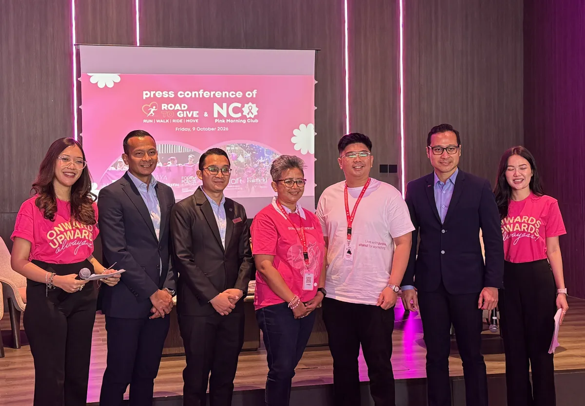  Perwakilan Marriott International dan penyelenggara dalam konferensi pers Road to Give 2026 dan Pink Morning Club di Surabaya, Jumat (9/10/2026).
