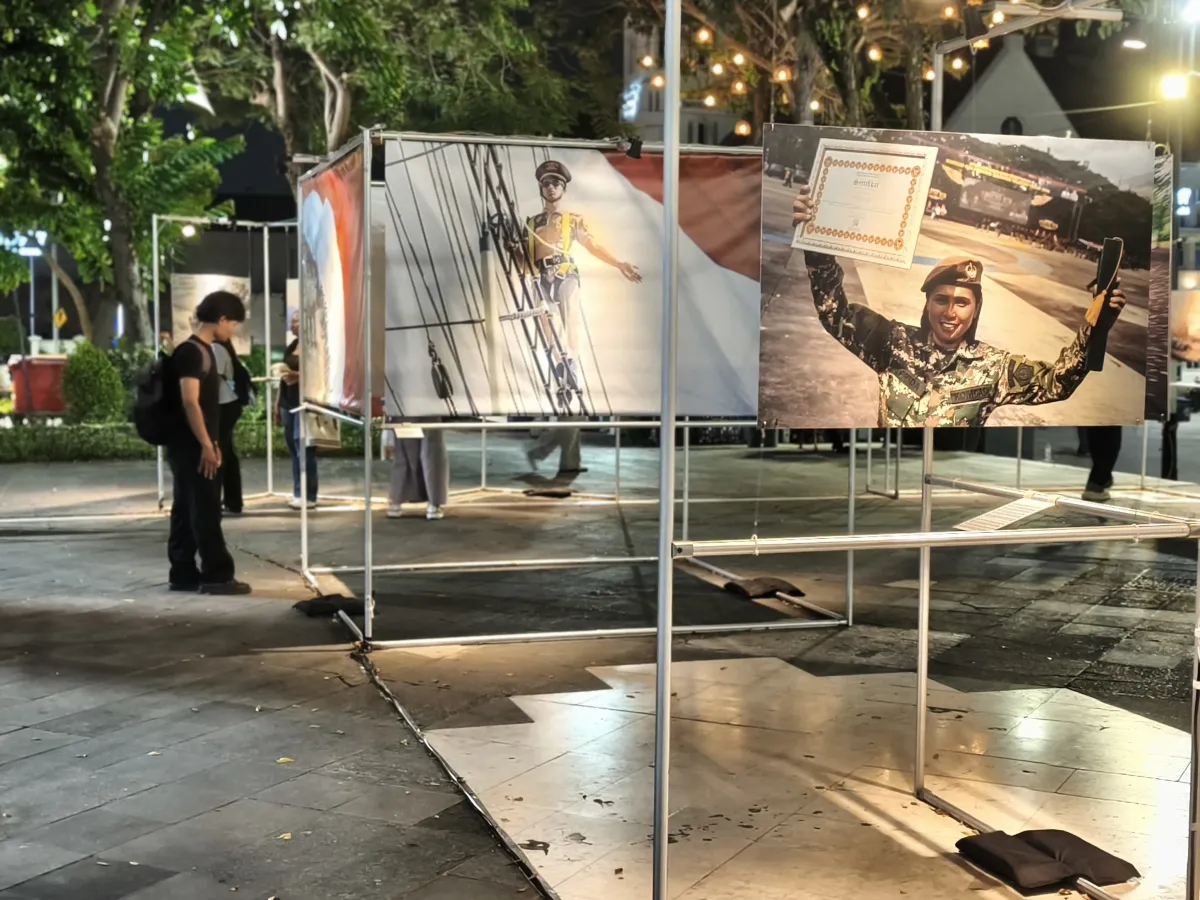 ANTARA Pamerkan 81 Foto TNI di Kota Lama Surabaya, Rekam Pengabdian untuk Rakyat